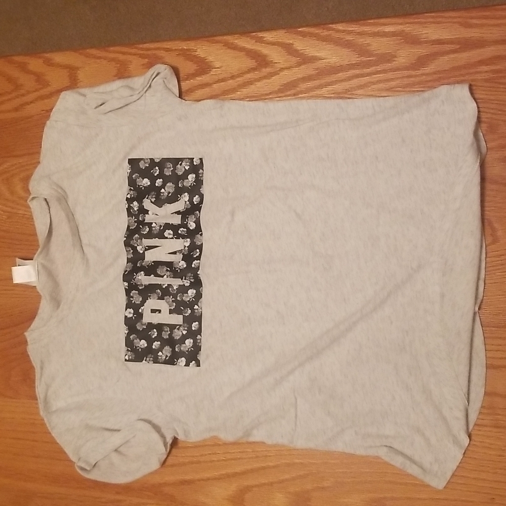 Pink VS XS gray t-shirt